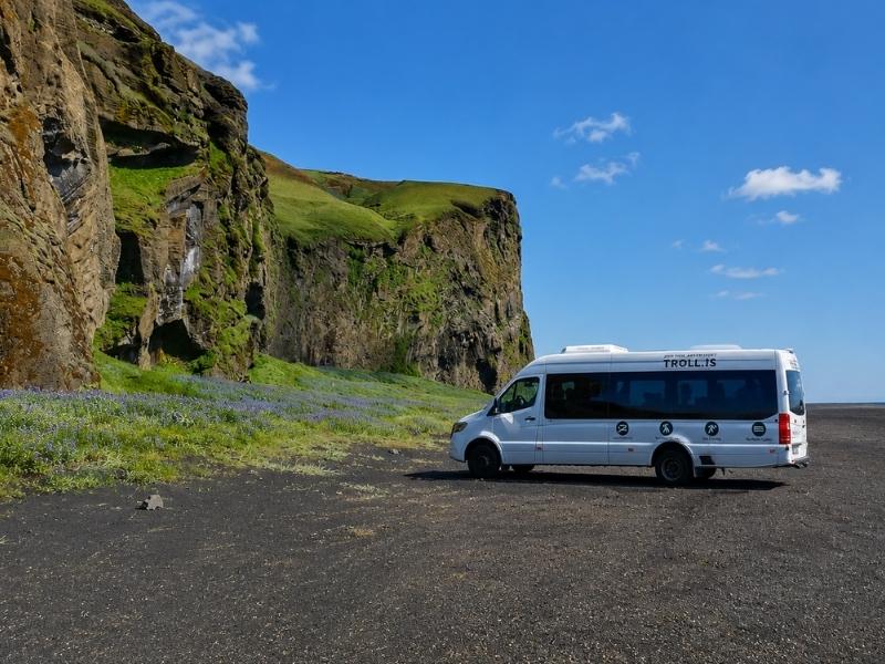 8-Day Around Iceland Summer Tour by Minibus