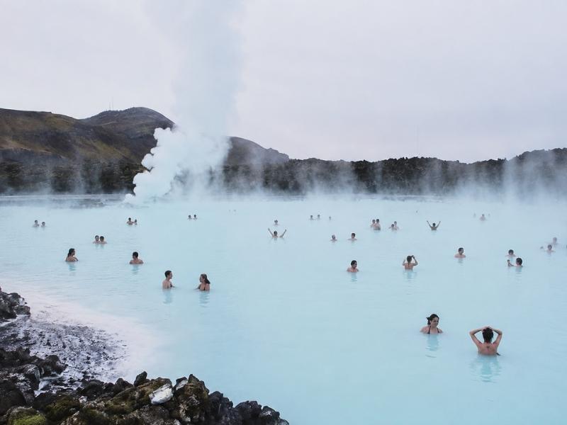 Wellness Iceland Tour – Hot Springs, Nature & Relaxation